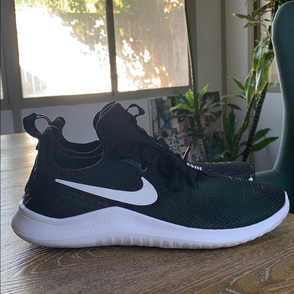 Nike Shoes - NIKE RUNNER